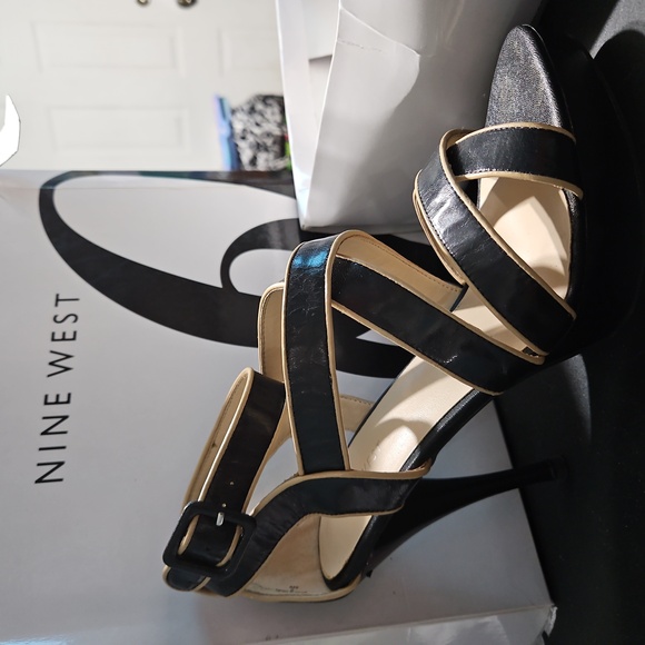 Nine West black and tan strap high heel Closing Account this weekend! Everything - Picture 1 of 1